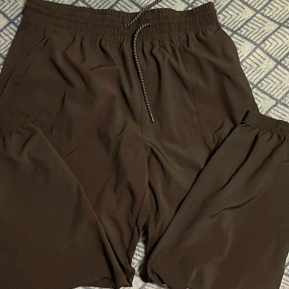 Black lightweight joggers